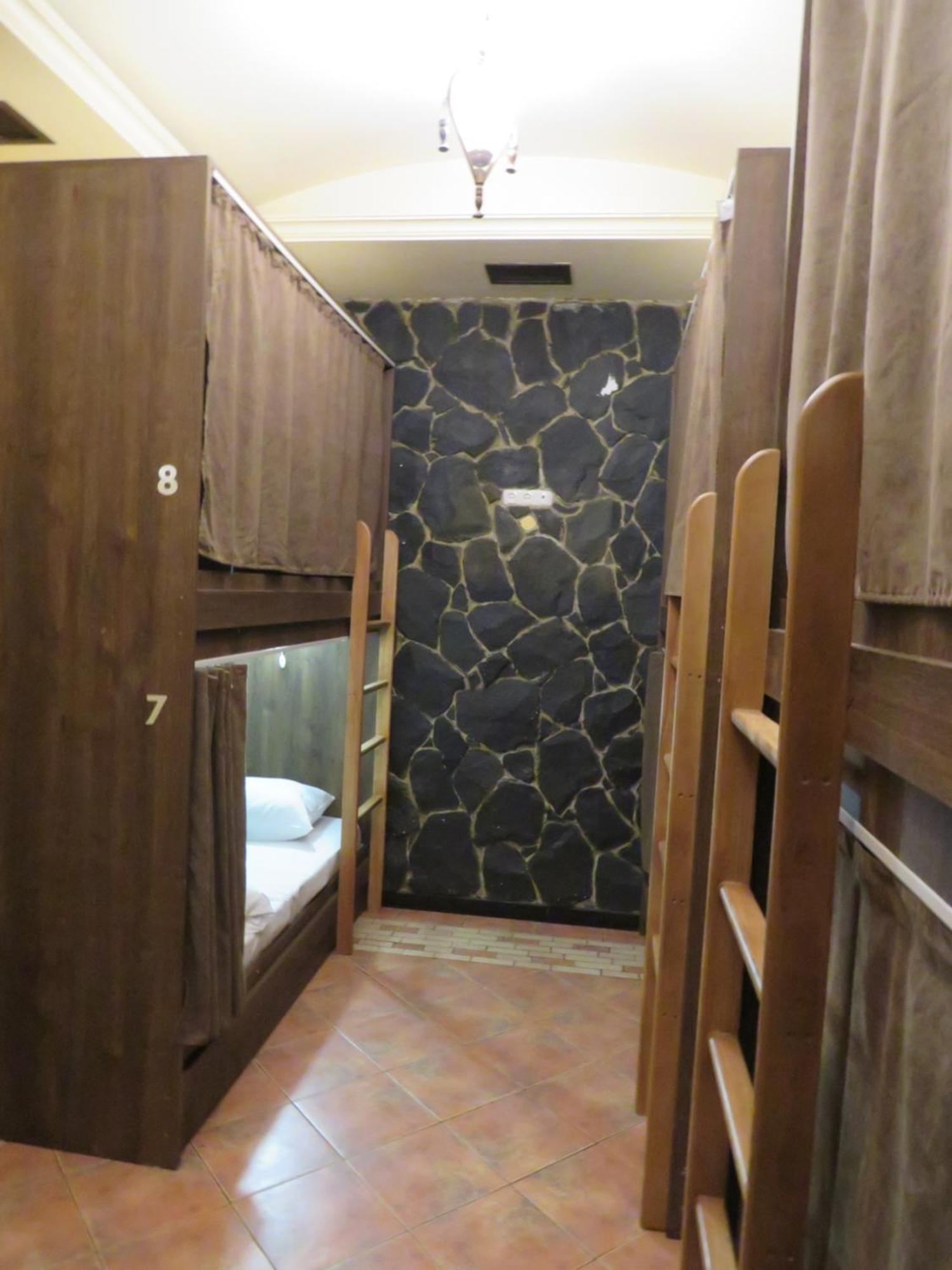 Hostel Jan In The Very Center Erivan Dış mekan fotoğraf